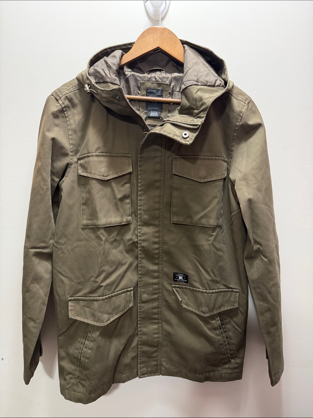 DC Men's Hooded Field Jacket - Olive Green Size M 30x22 Brandnew